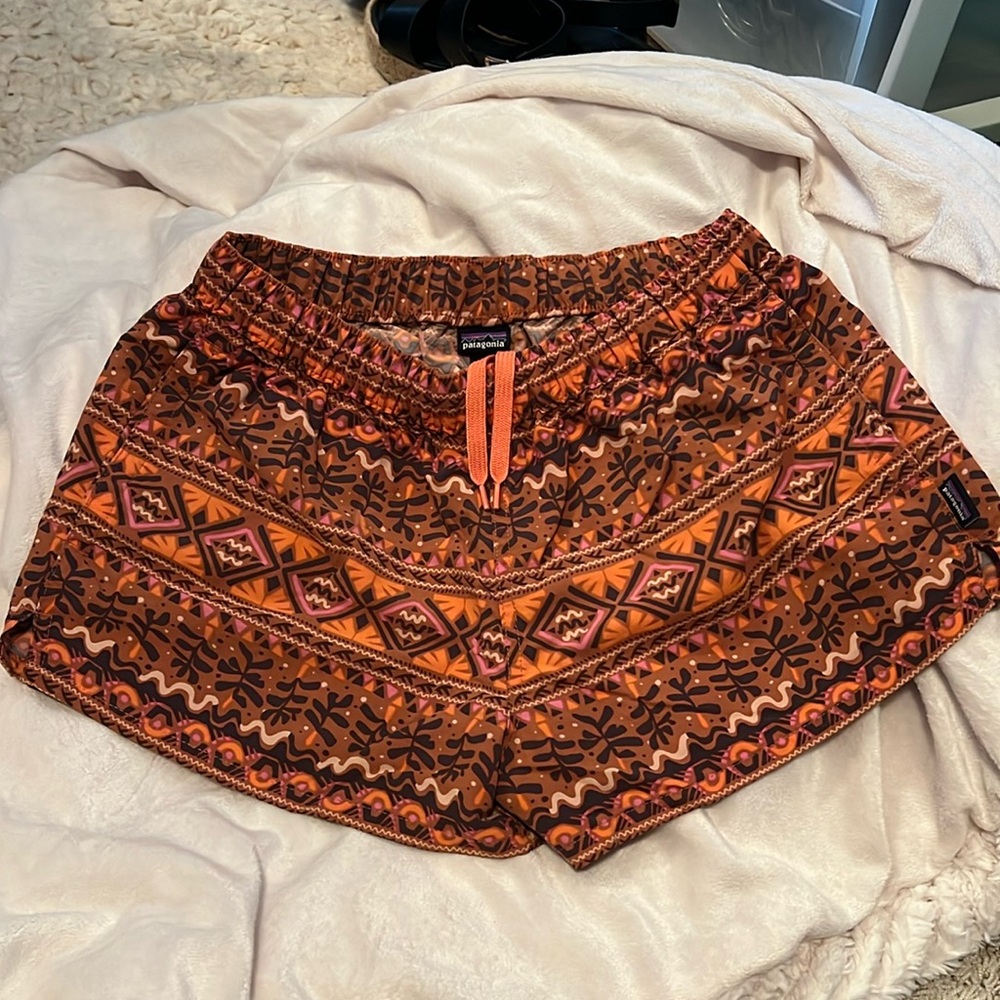 Patagonia Shorts with mesh pockets WPSXS-12
Athletic wear size Small